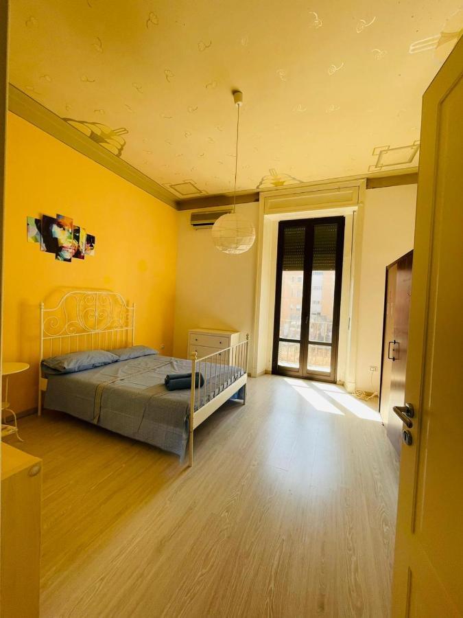 Deodato Guest House คาตาเนีย ภายนอก รูปภาพ