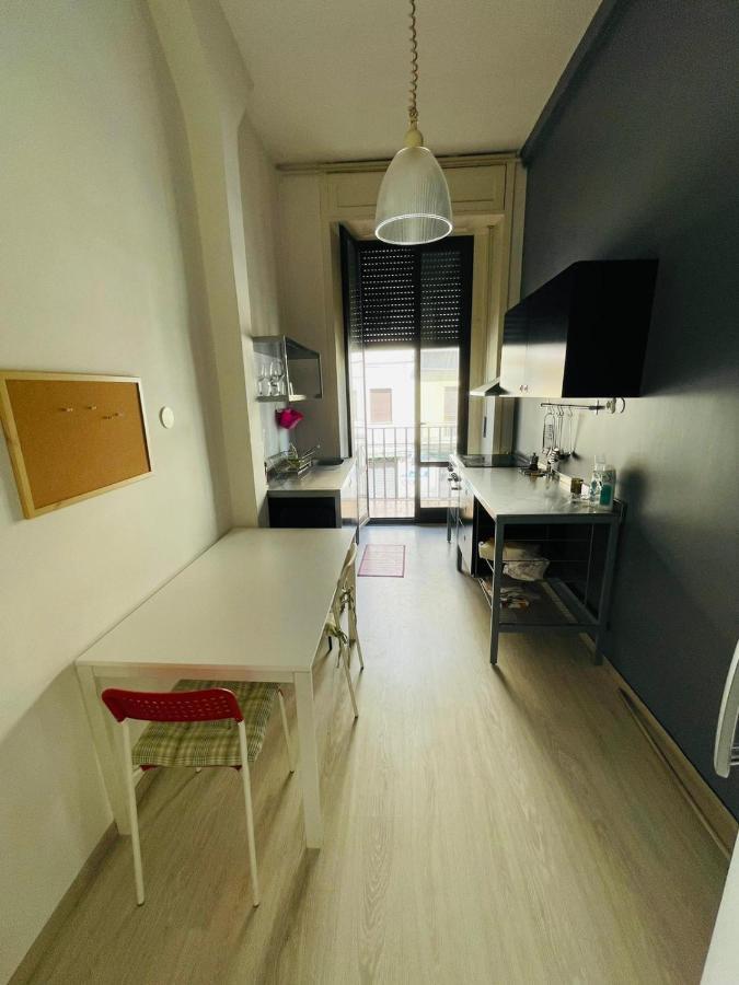 Deodato Guest House คาตาเนีย ภายนอก รูปภาพ