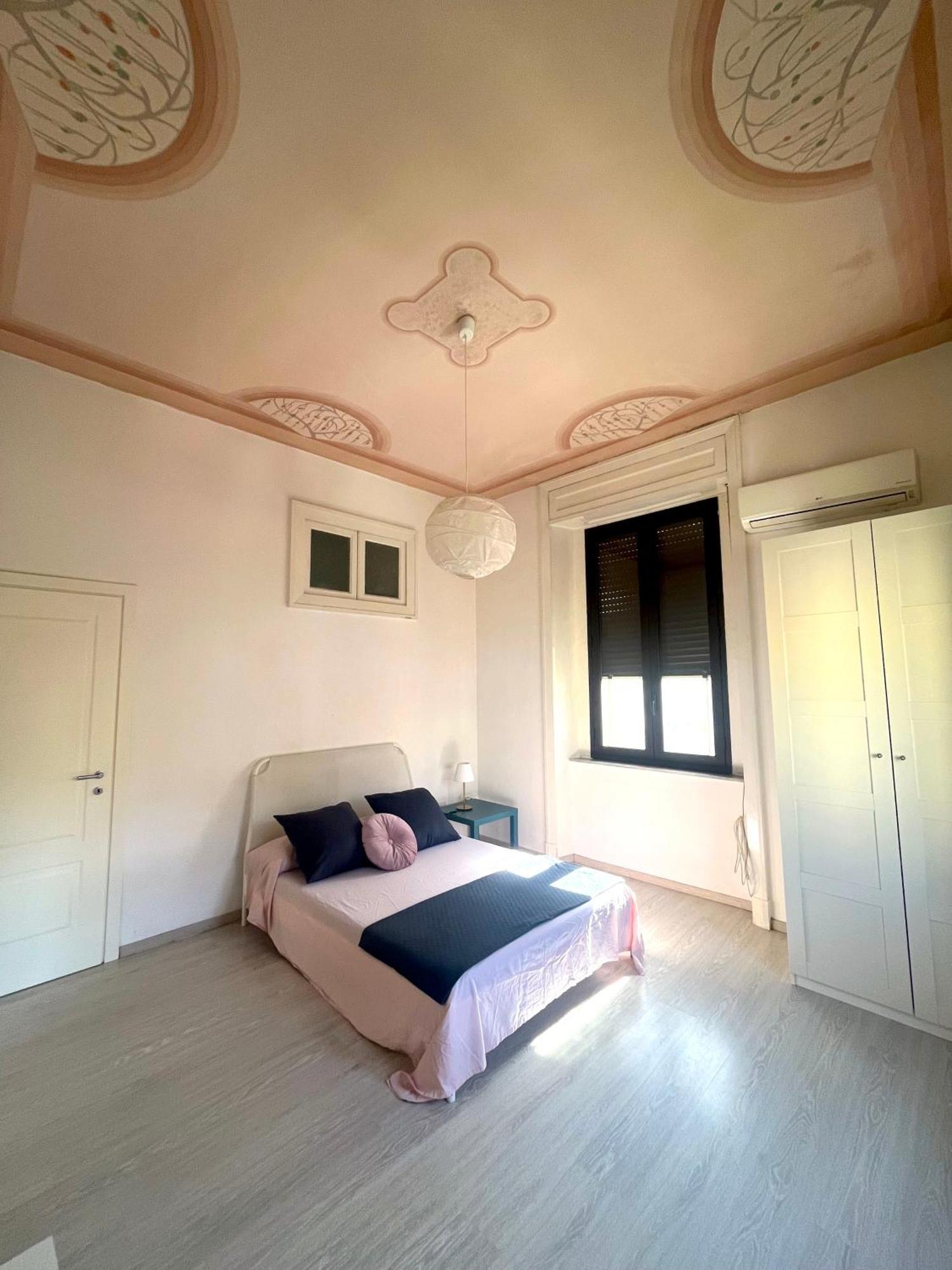 Deodato Guest House คาตาเนีย ภายนอก รูปภาพ